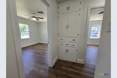 1810 S 49th Street, Temple, TX 76504 - Photo 7