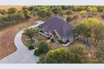 432 Creekwood Drive, Gonzales, TX 78629 - Photo 3