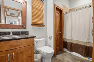 432 Creekwood Dr, Gonzales, TX 78629 - Photo 27
