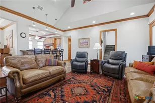 432 Creekwood Dr, Gonzales, TX 78629 - Photo 13