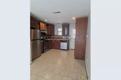 107 E Washington Avenue, Copperas Cove, TX 76522 - Photo 3