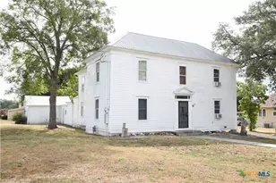 149 N Commercial St, Goliad, TX 77963 - Photo 27