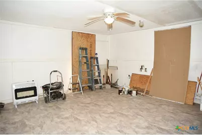 149 N Commercial Street, Goliad, TX 77963 - Photo 17