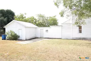 149 N Commercial St, Goliad, TX 77963 - Photo 5