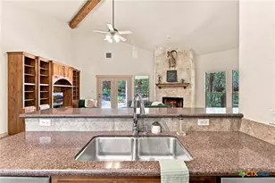 2 Trophy Ln, New Braunfels, TX 78132 - Photo 13