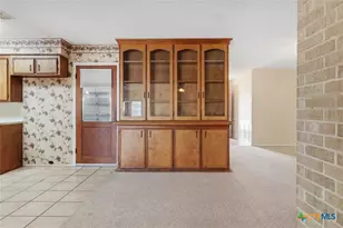 4601 Dahlia Ln, Victoria, TX 77904 - Photo 13