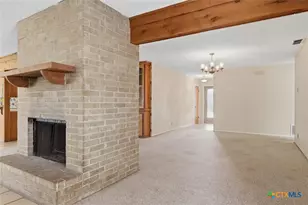 4601 Dahlia Ln, Victoria, TX 77904 - Photo 5