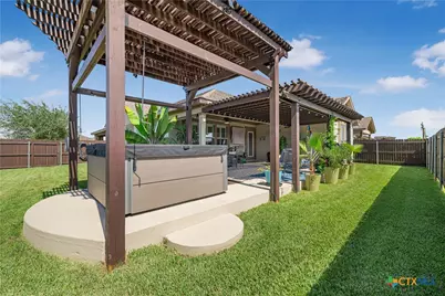 101 Gabbiano Court, Victoria, TX 77904 - Photo 31