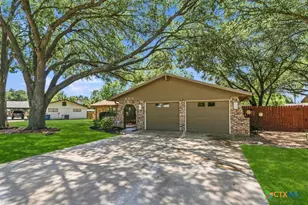 605 Ridgecrest, New Braunfels, TX 78130 - Photo 5