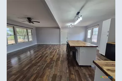 1010 E Church Street, Cuero, TX 77954 - Photo 5