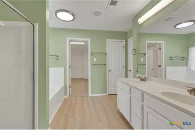 204 Falcon Ridge Drive, New Braunfels, TX 78130 - Photo 23