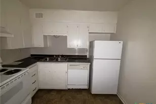 702 N 1st St, Copperas Cove, TX 76522 - Photo 3