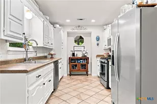 14212 Wagner Dr, Woodway, TX 76712 - Photo 9