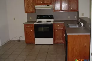 111 Monterrey Dr, Victoria, TX 77904 - Photo 3