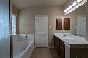 212 Oak Creek Way, New Braunfels, TX 78130 - Photo 25
