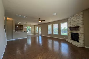 212 Oak Creek Way, New Braunfels, TX 78130 - Photo 5