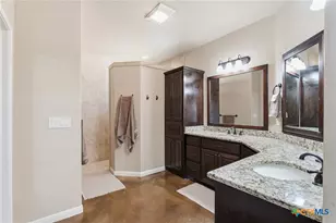 1635 Sun Bay Dr, New Braunfels, TX 78130 - Photo 15