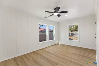 223 NW Front St., Bartlett, TX 76511 - Photo 15