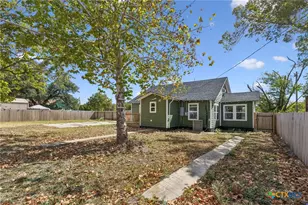 223 NW Front St, Bartlett, TX 76511 - Photo 35