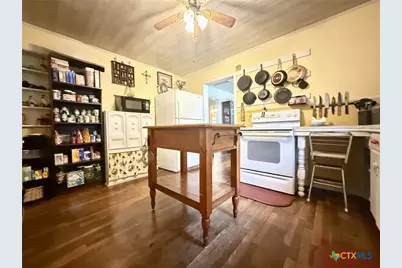 406 E Tres Palacios Avenue, Palacios, TX 77465 - Photo 13