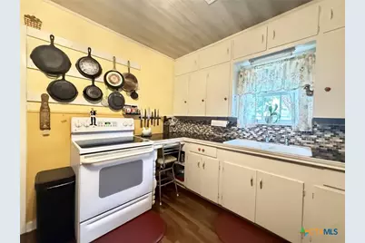 406 E Tres Palacios Avenue, Palacios, TX 77465 - Photo 15