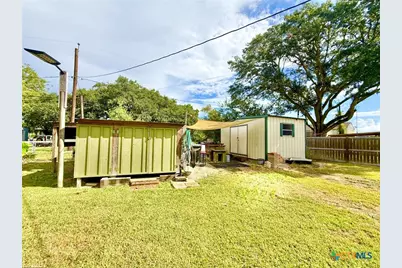 406 E Tres Palacios Avenue, Palacios, TX 77465 - Photo 35