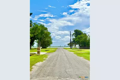 406 E Tres Palacios Avenue, Palacios, TX 77465 - Photo 43