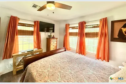 406 E Tres Palacios Avenue, Palacios, TX 77465 - Photo 19