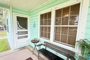 406 E Tres Palacios Ave, Palacios, TX 77465 - Photo 3