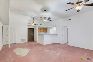 206 E Pine St, Seguin, TX 78155 - Photo 23