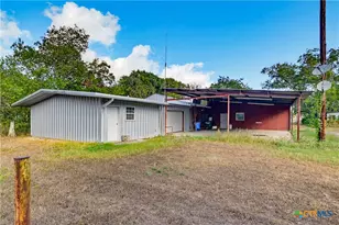 206 E Pine St, Seguin, TX 78155 - Photo 1