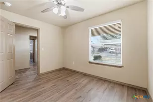 1306 Fern Ct, Gonzales, TX 78629 - Photo 11