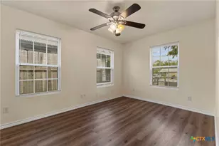 2018 Katy St, New Braunfels, TX 78130 - Photo 19