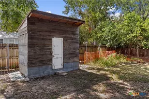 2018 Katy St, New Braunfels, TX 78130 - Photo 35