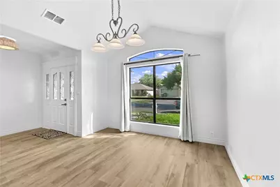 301 Trentwood Circle, Victoria, TX 77901 - Photo 9