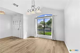 301 Trentwood Cir, Victoria, TX 77901 - Photo 9