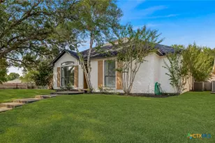 301 Trentwood Cir, Victoria, TX 77901 - Photo 3