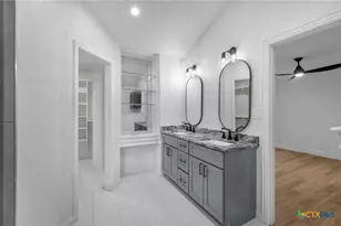 301 Trentwood Cir, Victoria, TX 77901 - Photo 19
