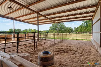 16905 Fm 112, Thrall, TX 76578 - Photo 9