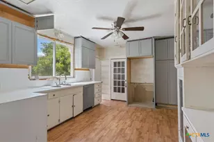 1304 N 3rd St, Temple, TX 76501 - Photo 11
