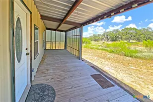 1501 Kothmann Dr, Seguin, TX 78155 - Photo 3