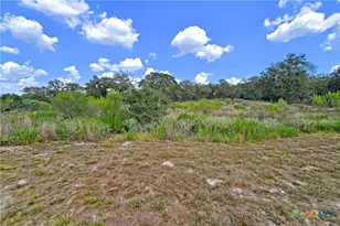 1501 Kothmann Dr, Seguin, TX 78155 - Photo 17