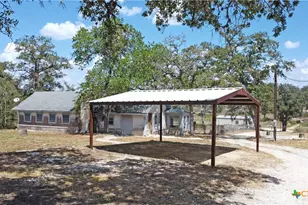 1501 Kothmann Dr, Seguin, TX 78155 - Photo 35