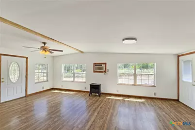 1501 Kothmann Drive, Seguin, TX 78155 - Photo 5