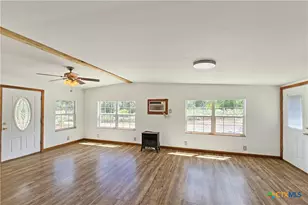 1501 Kothmann Dr, Seguin, TX 78155 - Photo 5