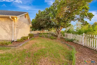 192 Huron Street, Victoria, TX 77905 - Photo 11