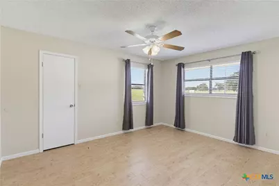 16615 Fm 725, Seguin, TX 78155 - Photo 15
