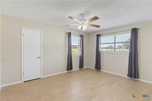 16615 FM725, Seguin, TX 78155 - Photo 15