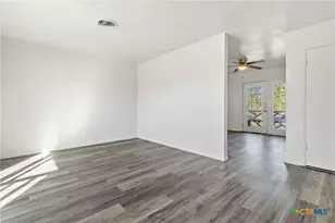 803 W Bryce Ave, Killeen, TX 76541 - Photo 3