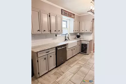 212 S 4th Street, Stockdale, TX 78160 - Photo 5